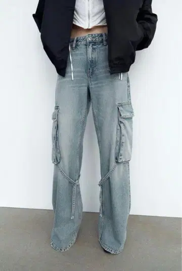 자라 ZARA 미드라이즈 카고 데님 팬츠 블루 XS 사이즈