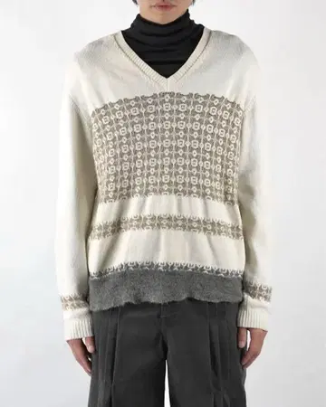 DRIES VAN NOTEN V넥 니트 스웨터 화이트/그레이