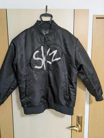 straykids XMAS POPUP 2024 멤버 프로필 자켓