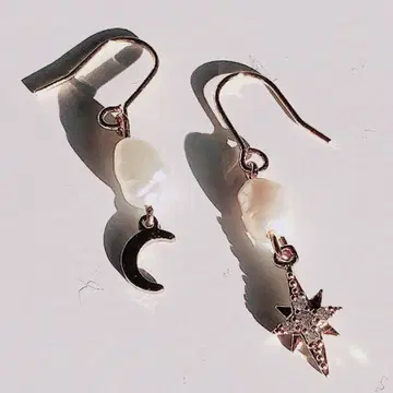 달과 별의 펄 귀걸이