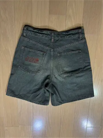 HTH 하프 데님 팬츠