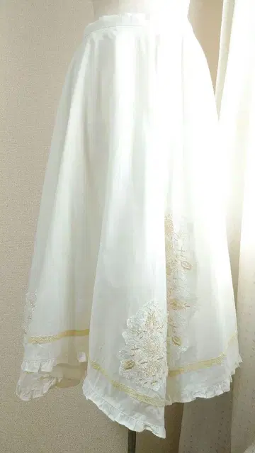 레이스 롱 스커트