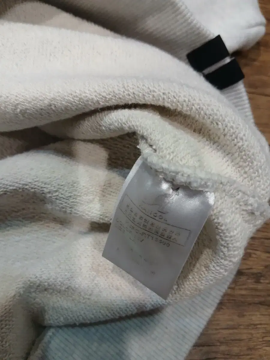 Product Details - 4