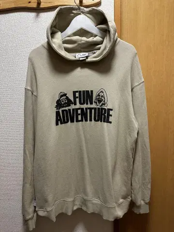 FUN ADVENTURE GYM MASTER 짐 마스터 후드티