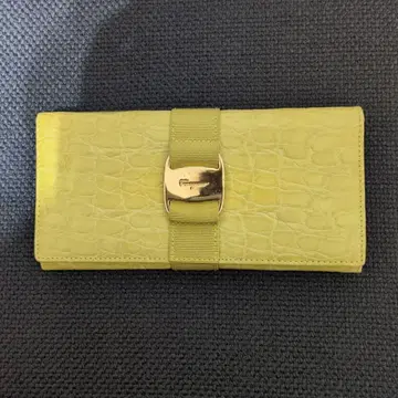 Ferragamo VARA 페라가모 노랑 가죽 장지갑