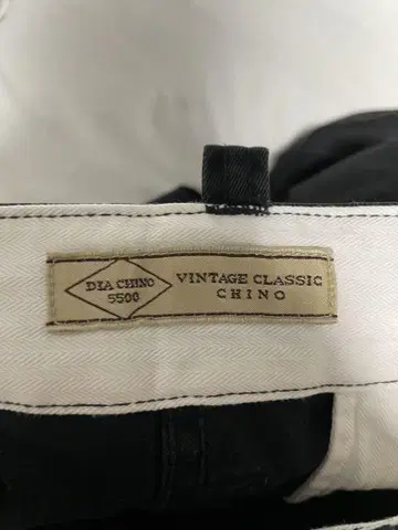 유니클로 빈티지 클래식 치노 DIA CHINO 5500