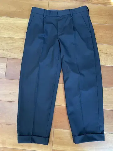 A.P.C.1 플리츠 네이비 울 혼방 슬랙스