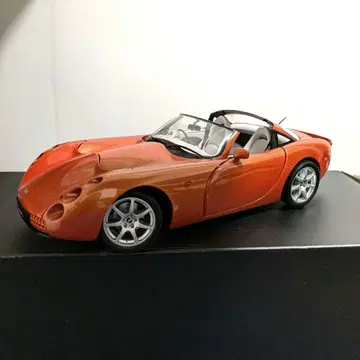 TVR tuscan S 1/18 상자 없음