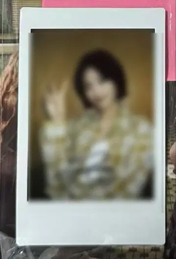 ITZY 예지 친필 사인 폴라로이드 GWBG