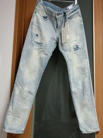 어퍼 하이츠 데미지 데님