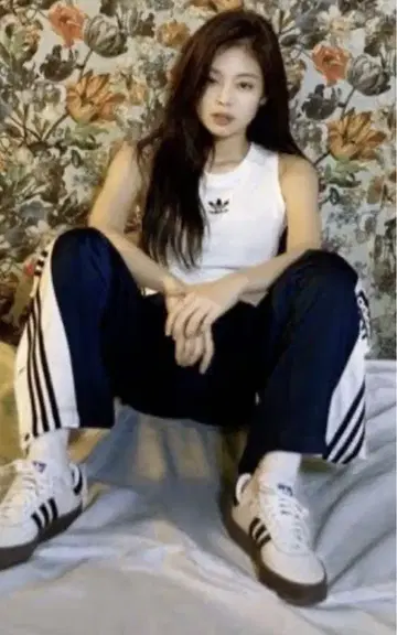 adidas 아디 블레이크 트랙 팬츠 제니 착용