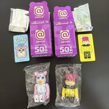 베어브릭 시리즈 50 피규어 2체 세트