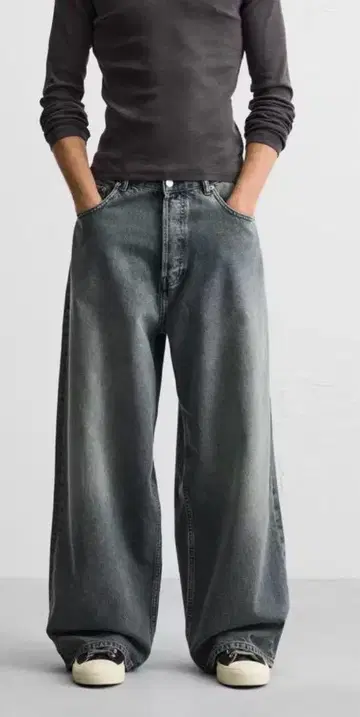 ZARA 슈퍼 배기 핏 청바지 EU36