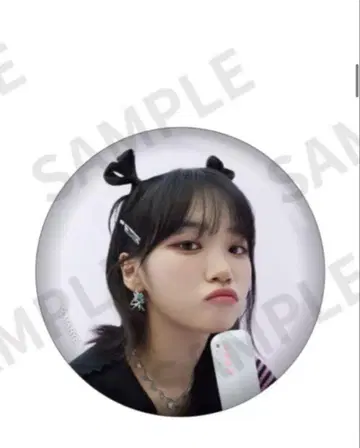 르세라핌 콜라보 카페 굿즈 캔뱃지 채원