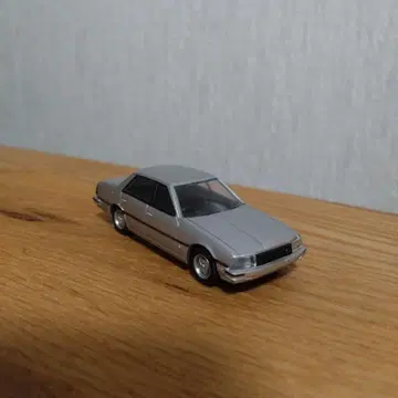 TOMYTEC 닛산 스카이라인 2000GT 1/80
