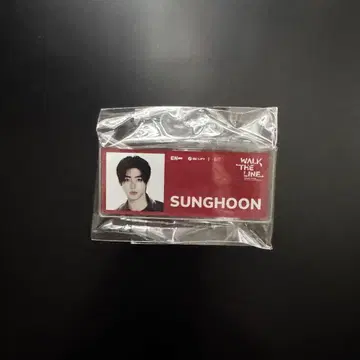 ENHYPEN 성훈 최애여행 아크릴 명찰 도쿄 타워 red