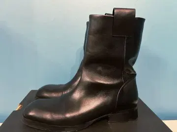 ZARA 가죽 미들 부츠 가죽