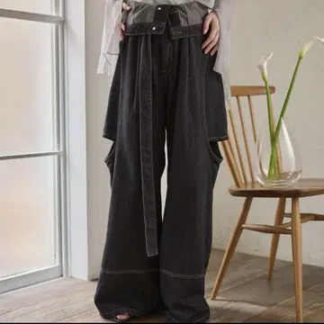 컷 아웃 디자인 와이드 데님