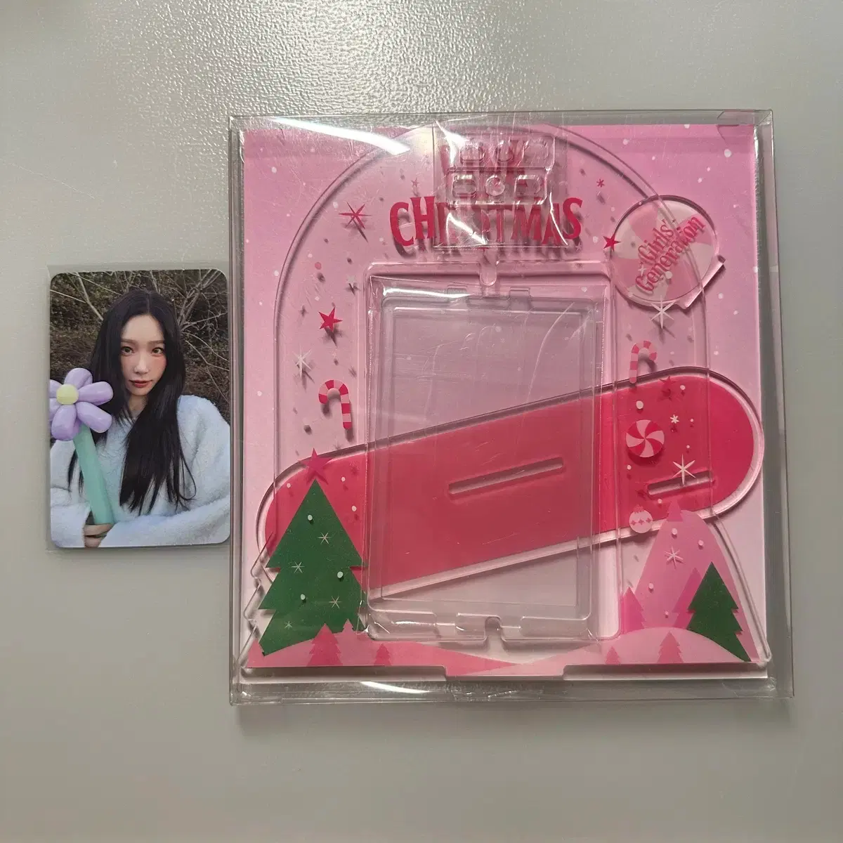 [Sealed] Girls Generation Taeyeon Pink Christmas rotating acrylic stand + double-sided poca