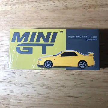 MINIGT No.762 Nissan Skyline GT-R ( R