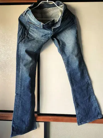 부츠컷 데님 플레어 데님