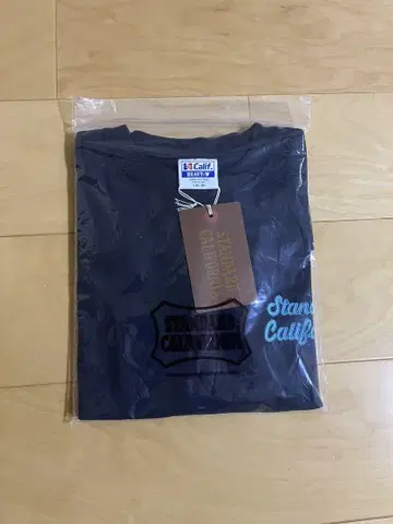 미사용 새상품 스탠다드 캘리포니아 T셔츠 L 사이즈