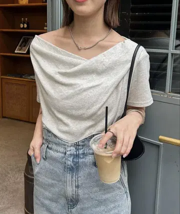 mystic 오프숄더 T셔츠