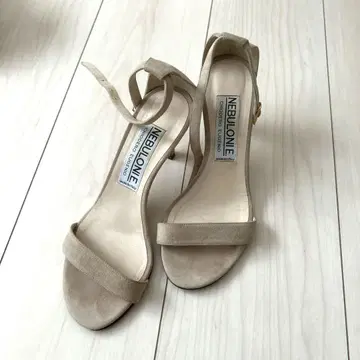 NEBULONIE 베이지 샌들