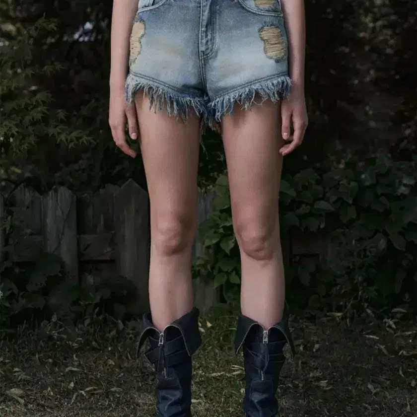 bohemian seoul Damage Washig Shorts ボヘムソ bohemian seoul Damage Washig Shorts ボヘムソ Bohemian Seoul