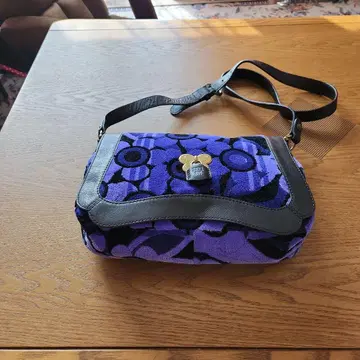 ANNA SUI 바츠구