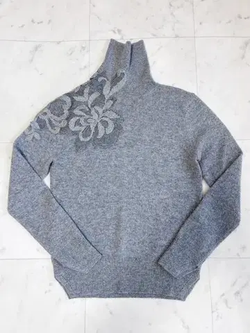 ERMANNO SCERVINO 컨디션 최상 캐시미어 100% 니트 스웨터