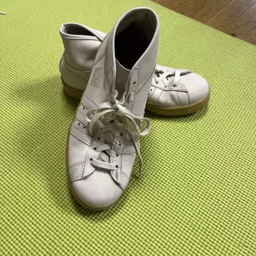 화이트 하이컷 스니커즈