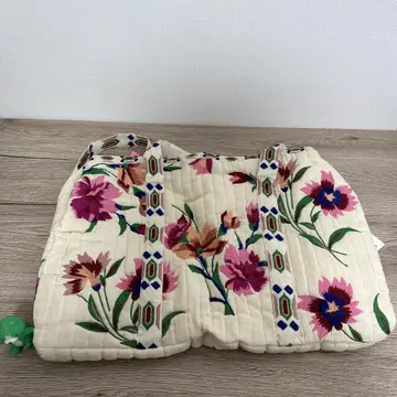 ZARA 새상품 완판 자수 퀼팅 자수 백