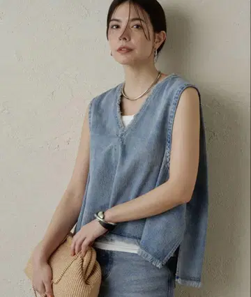 라운지 드레스 데님 V 베스트 블루