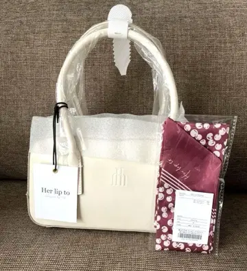 Herlipto Trois Logo Mini Boston Bag ecru