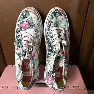 [ 미사용 새상품 ] Vans 플로럴 프린트 스니커즈