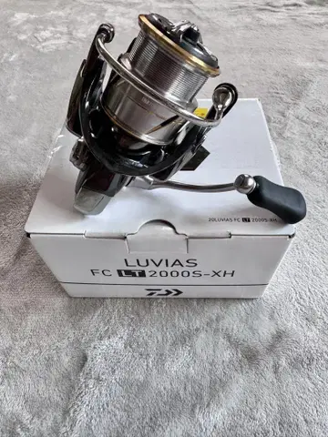 LUVIAS FC LT 2000S-XH 낚시릴 박스 포함