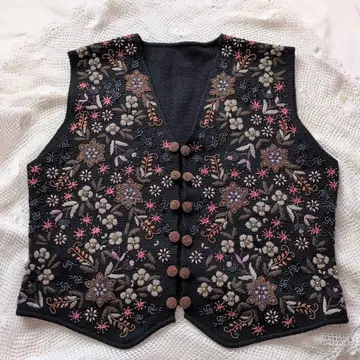 [ 손자수 ] 니트 베스트 플라워 비즈 블랙 의류 레트로 구제 의류