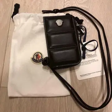 MONCLER 카드 홀더 블랙