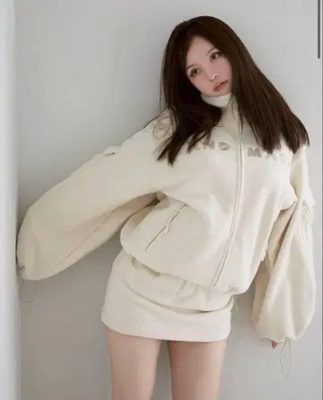 andmary 메리 로고 플리스 재킷 스커트