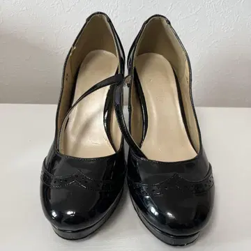 스트랩 포함 블랙 하이힐 24cm