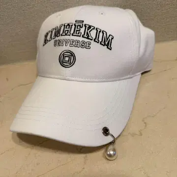 KIM HE KIM Pearl Pirced Baseball Cap