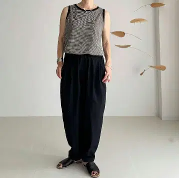 이번 시즌 argue 아규/BUFFY VINTAGE PANTS