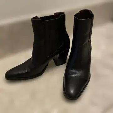 ZARA 블랙 가죽 앵클부츠