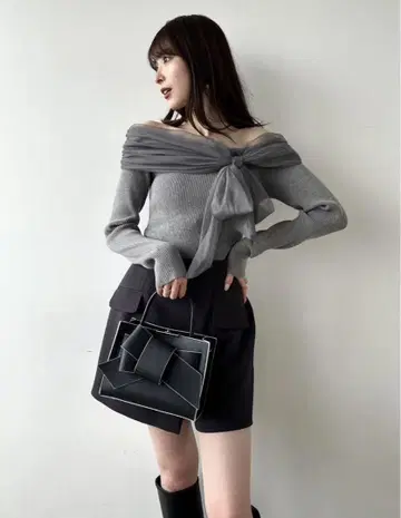 프레이 아이디 튤 콤비 오프숄더 니트