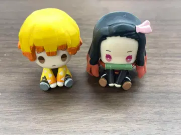 귀멸의 칼날 젠이츠와 네즈코 피규어 세트