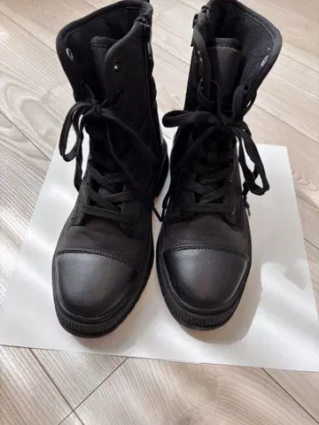 유니클로 씨 파데드 레이스업 부츠 24cm 블랙
