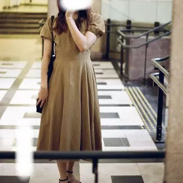 베이지 반팔 A라인 원피스