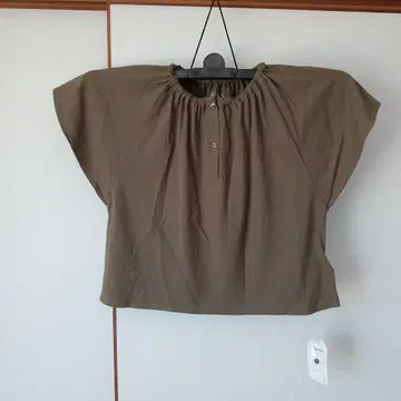 카키 원사이즈 반팔 셔츠