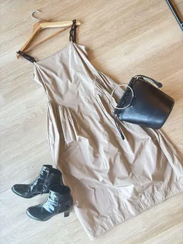 정가 5만 엔 BARNEYS NEWYORK 가을 컬러 코쿤 원피스